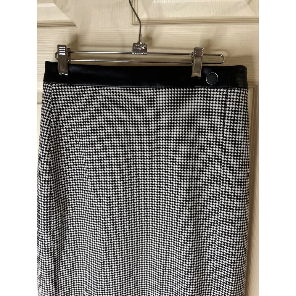 Calvin Klein NWOT‎ size 12P black & white gingham/houndstooth midi skirt
